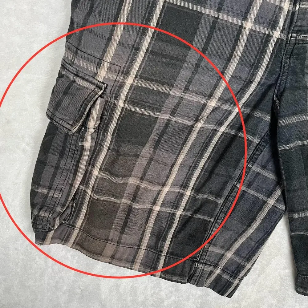 Vintage Mossimo Supply Co Cargo Shorts Mens 34 Gray Plaid 11 Inseam Utility Y2K